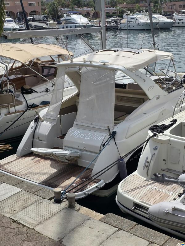 Regal 3260 Commodore