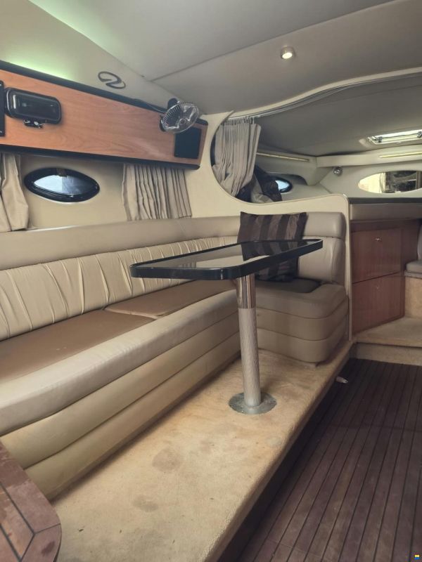 Regal 3260 Commodore