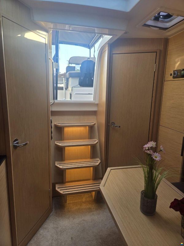 Bavaria S33 HT