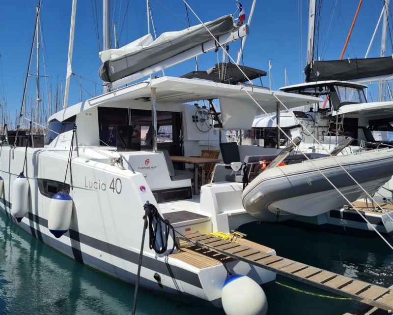 Fountaine Pajot Lucia 40