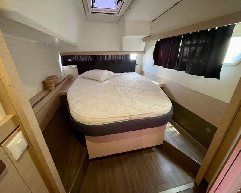 Fountaine Pajot Lucia 40