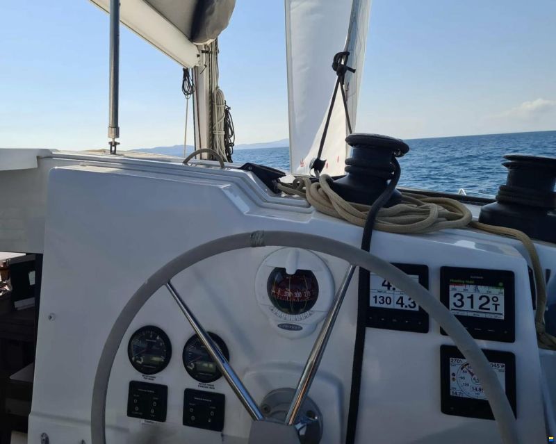 Fountaine Pajot Lucia 40