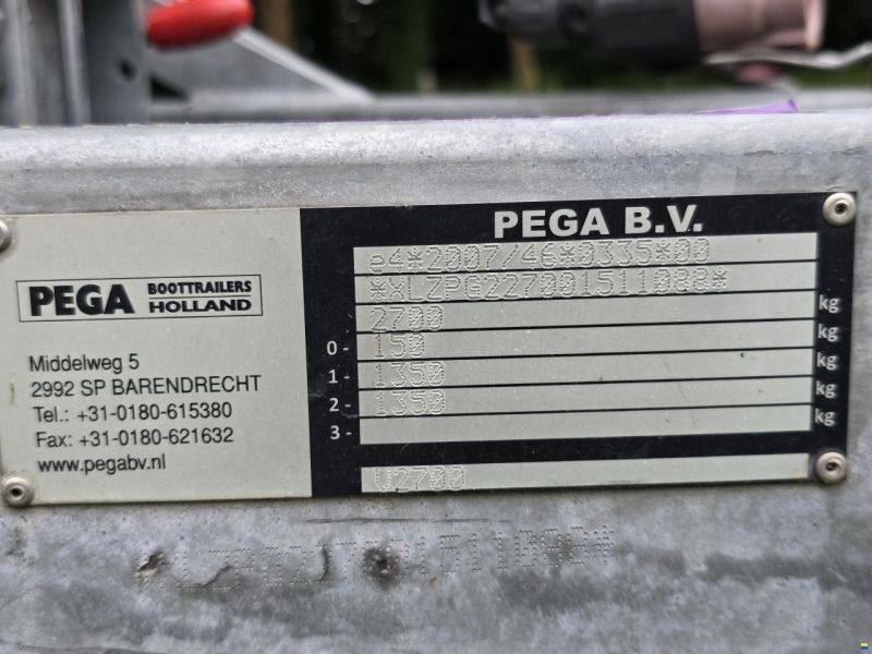 PEGA V-Liner 2700 kg + elektr. lier