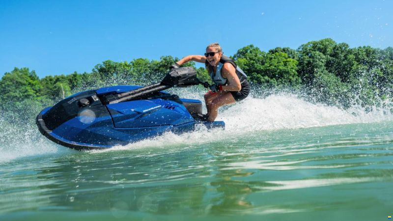 Yamaha WaveRunner SuperJet - 2027 Modell