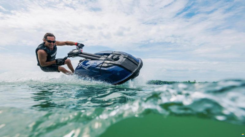 Yamaha WaveRunner SuperJet - 2027 Modell