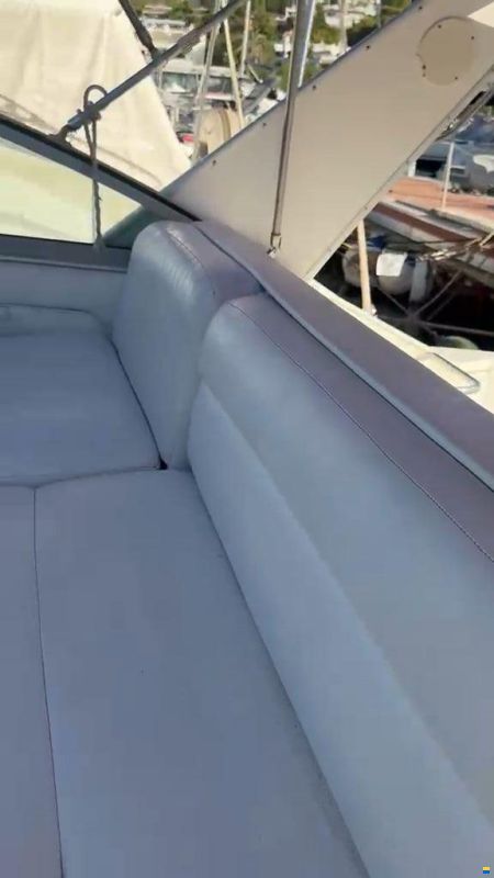 Sea Ray 330