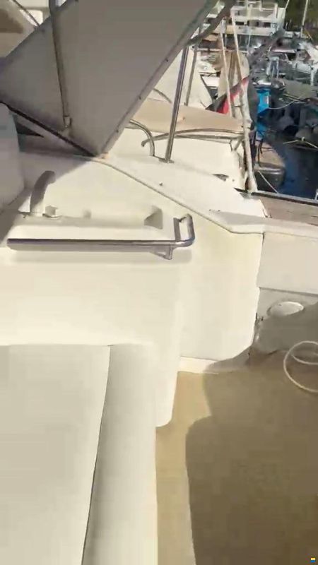 Sea Ray 330
