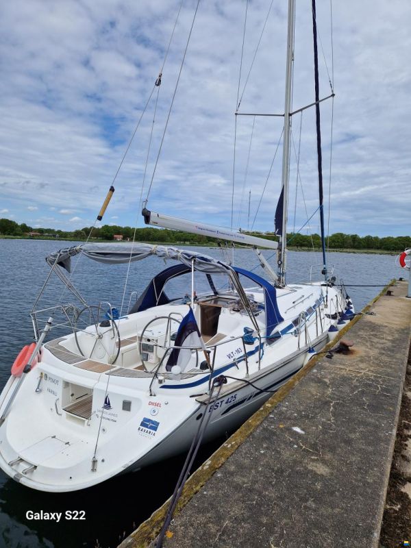Bavaria 44