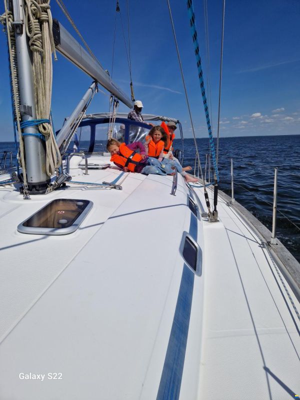 Bavaria 44