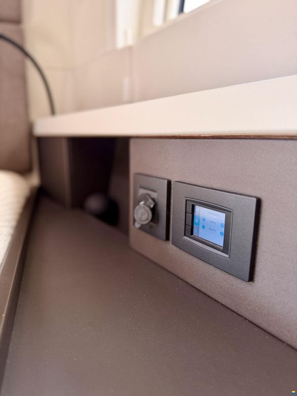 Beneteau OCEANIS YACHT 62