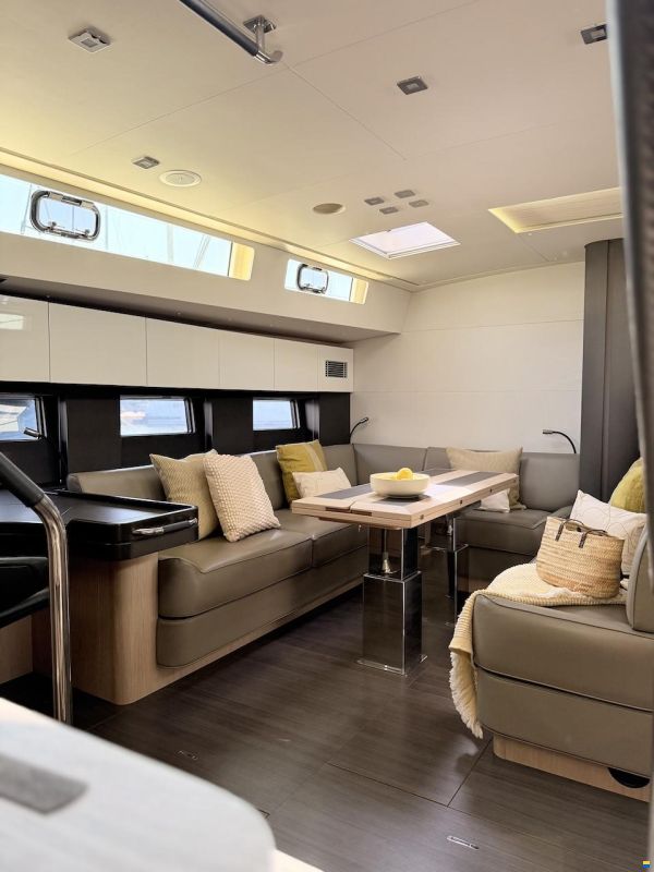 Beneteau OCEANIS YACHT 62