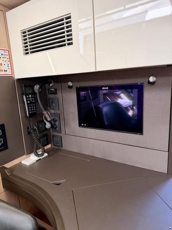 Beneteau OCEANIS YACHT 62