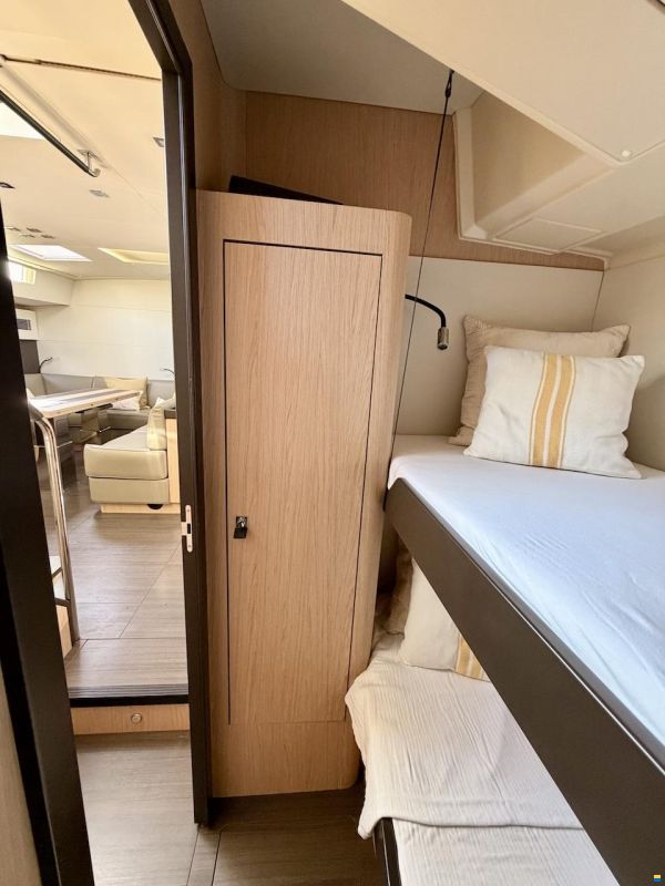 Beneteau OCEANIS YACHT 62