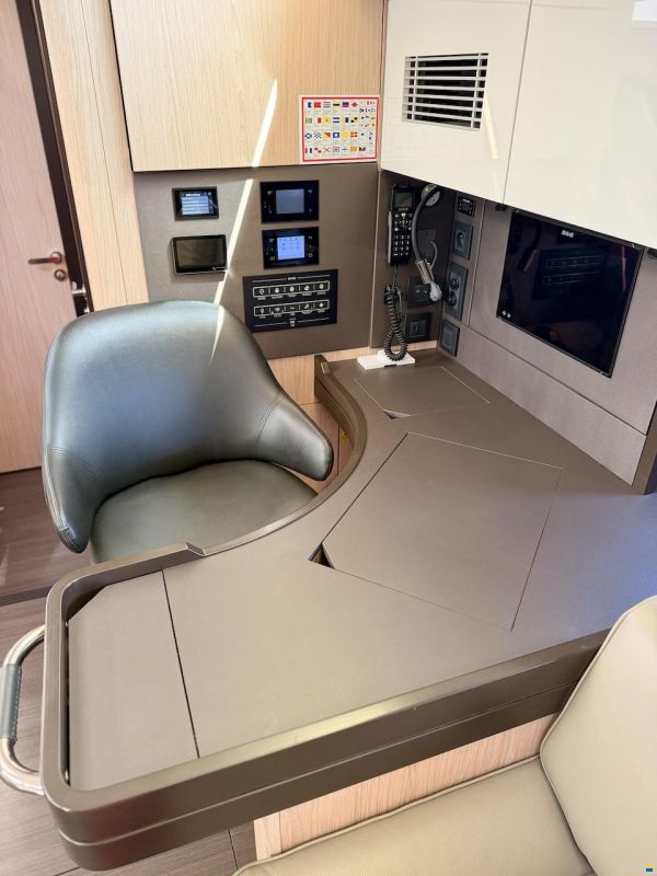 Beneteau OCEANIS YACHT 62
