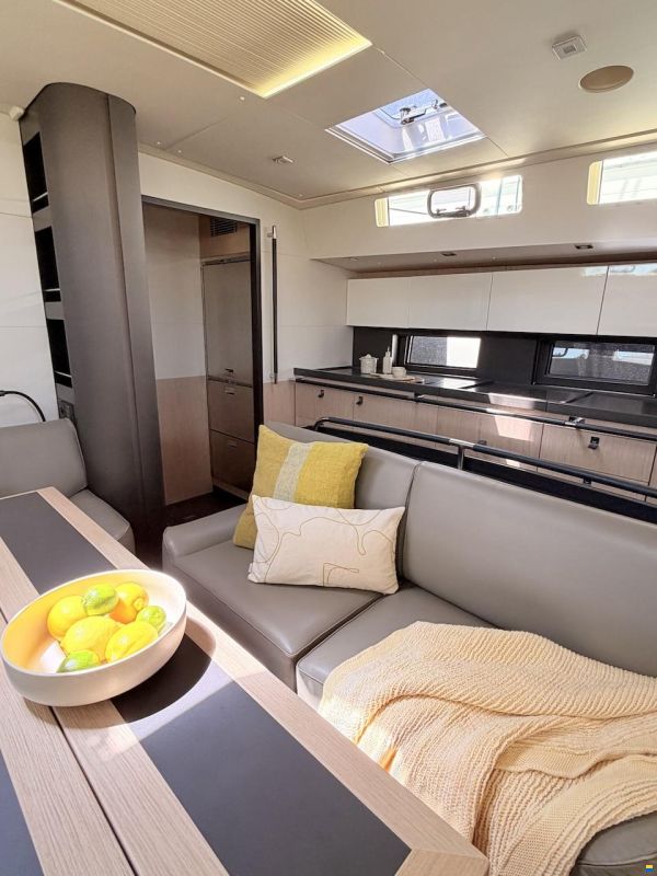 Beneteau OCEANIS YACHT 62