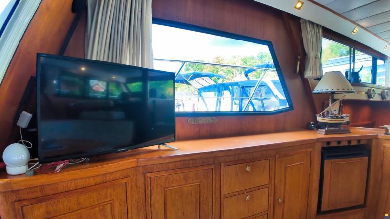 Neptunus 138/46 Sedan Fly Flybridge