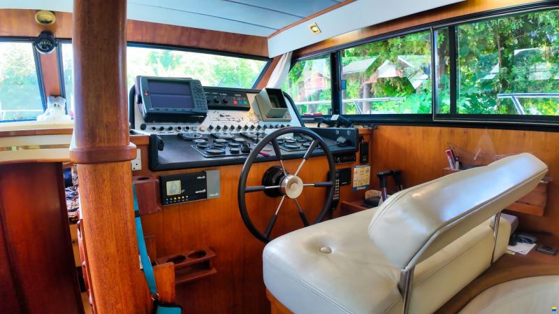 Neptunus 138/46 Sedan Fly Flybridge