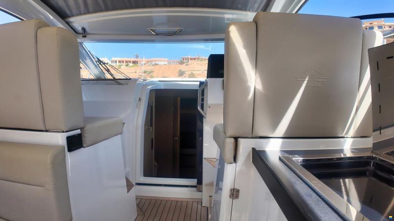 Sealine S335