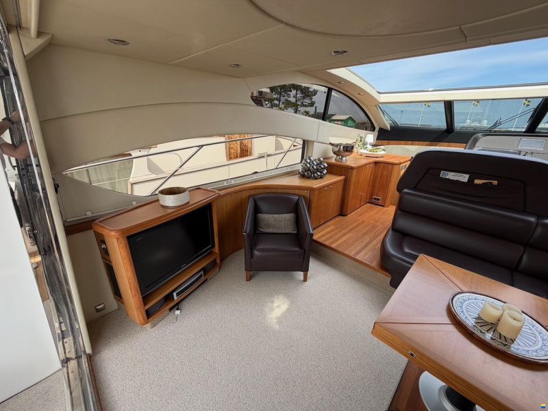 Sunseeker Predator 62