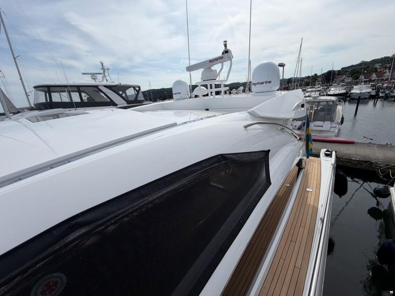 Sunseeker Predator 62