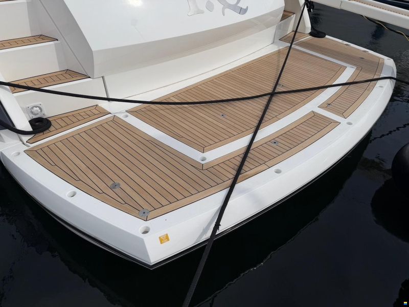 Sunseeker Predator 62