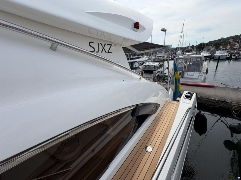 Sunseeker Predator 62