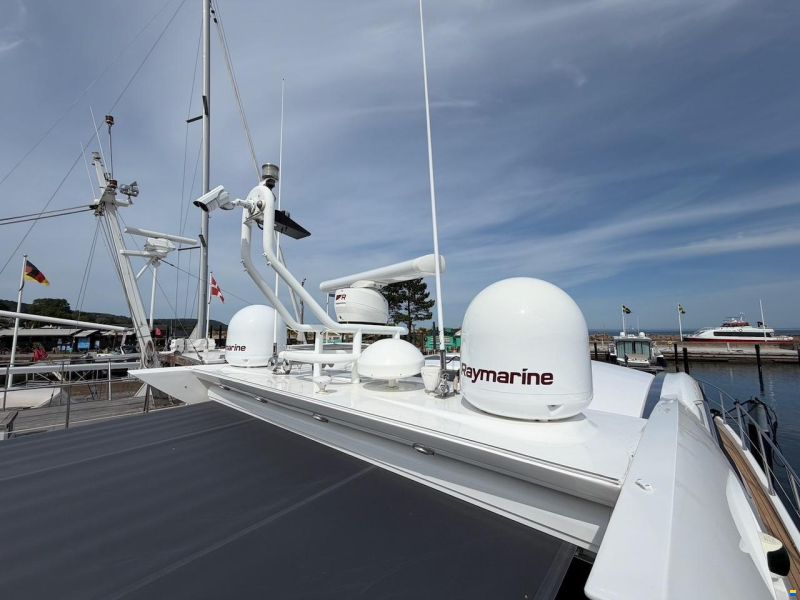 Sunseeker Predator 62