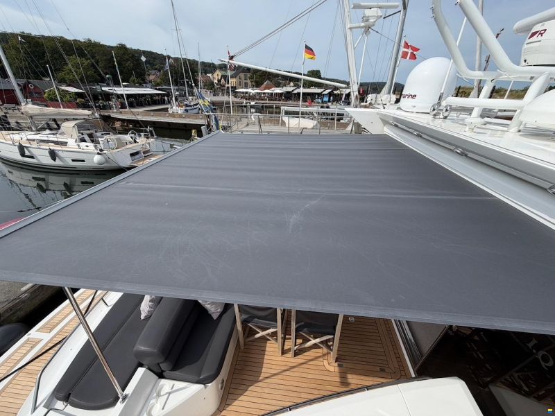 Sunseeker Predator 62