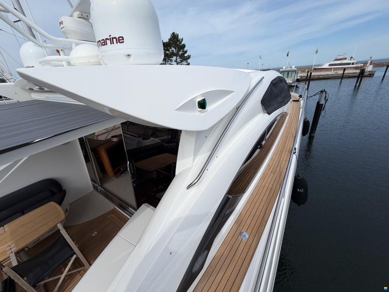 Sunseeker Predator 62