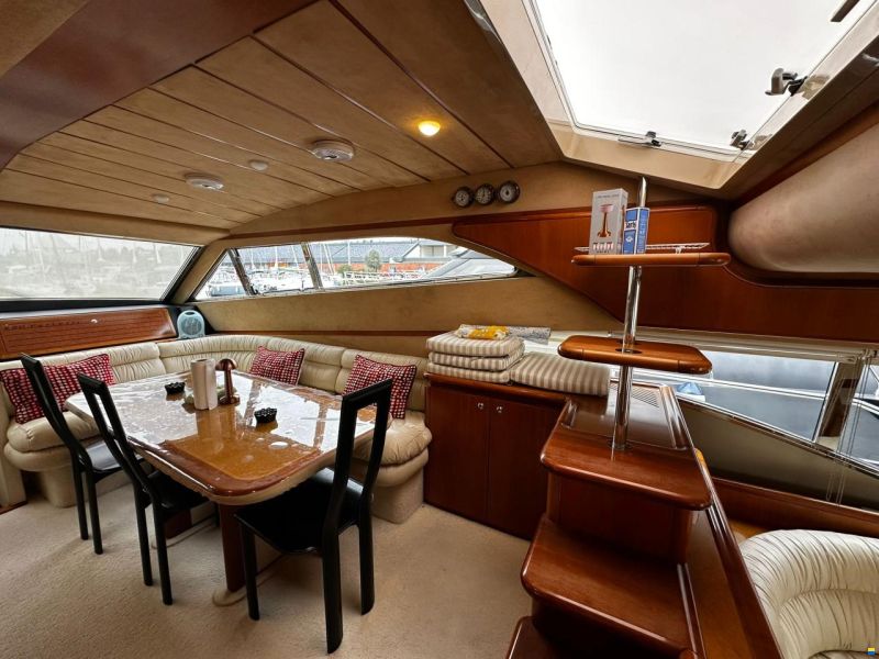 Ferretti 680