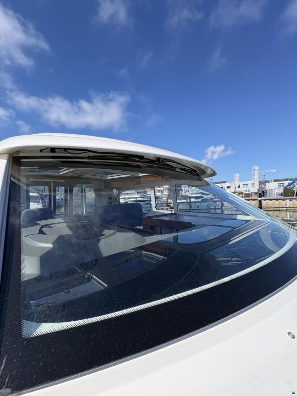 Nimbus 305 Coupe