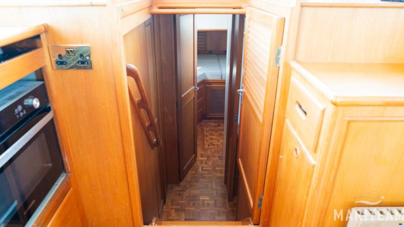 Grand Banks 49 motoryacht