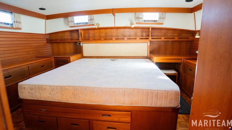 Grand Banks 49 motoryacht
