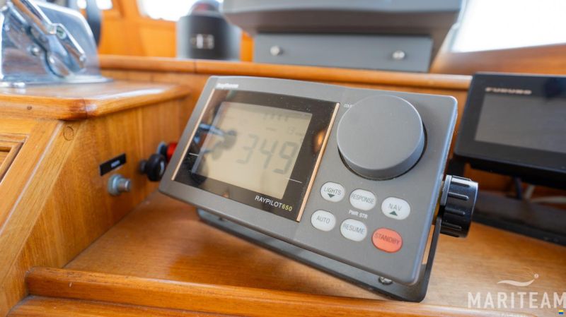 Grand Banks 49 motoryacht