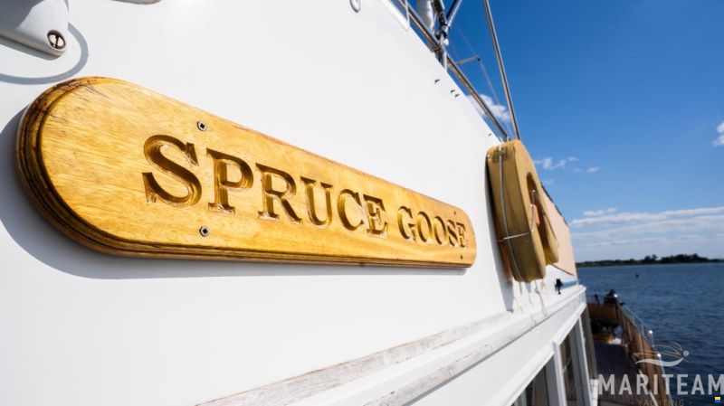 Grand Banks 49 motoryacht