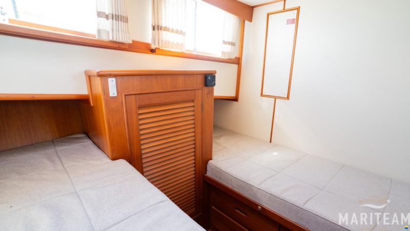 Grand Banks 49 motoryacht