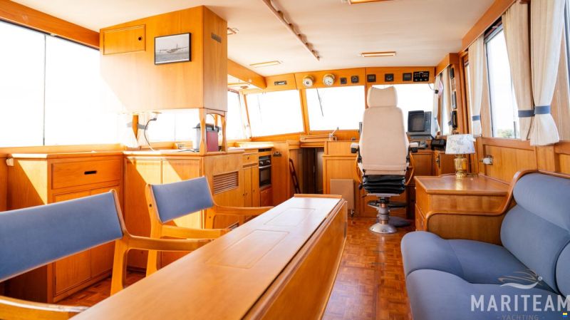 Grand Banks 49 motoryacht