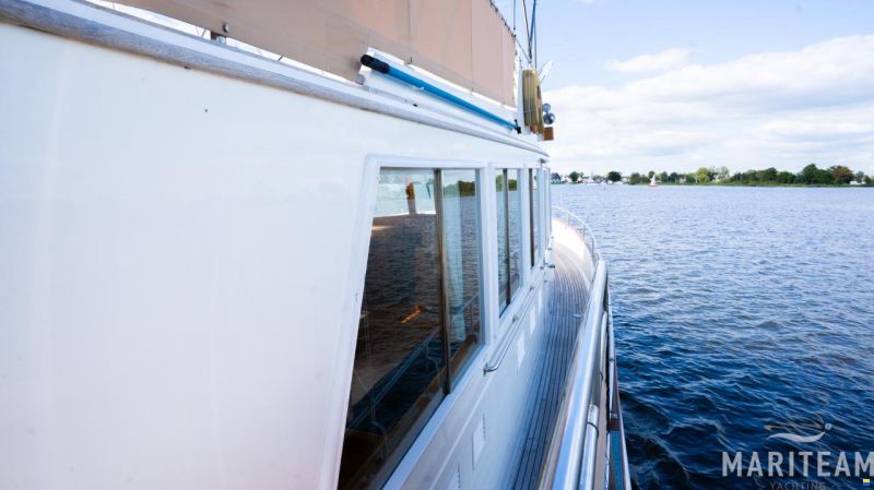 Grand Banks 49 motoryacht