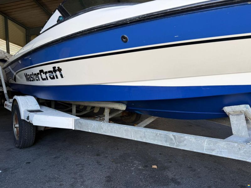 MasterCraft 19 Skier