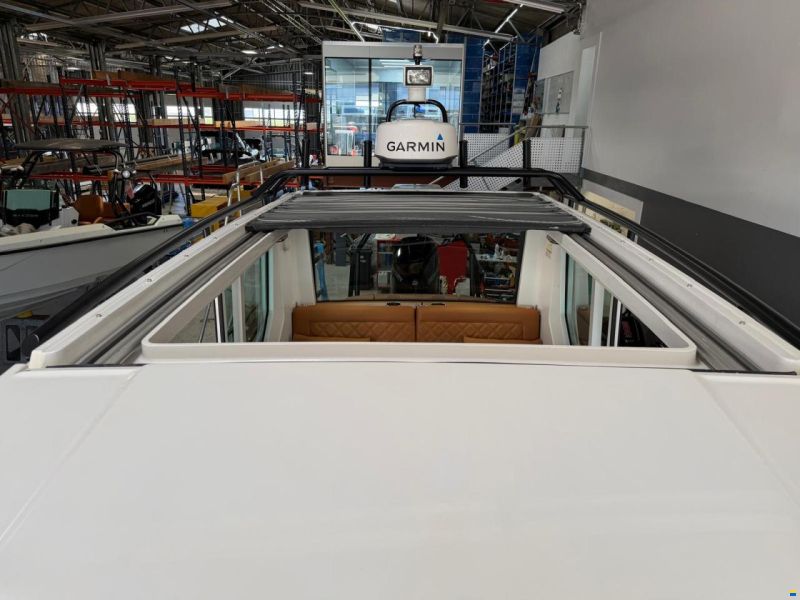 Axopar 28 Cabin