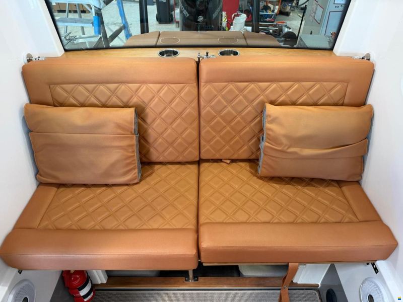 Axopar 28 Cabin