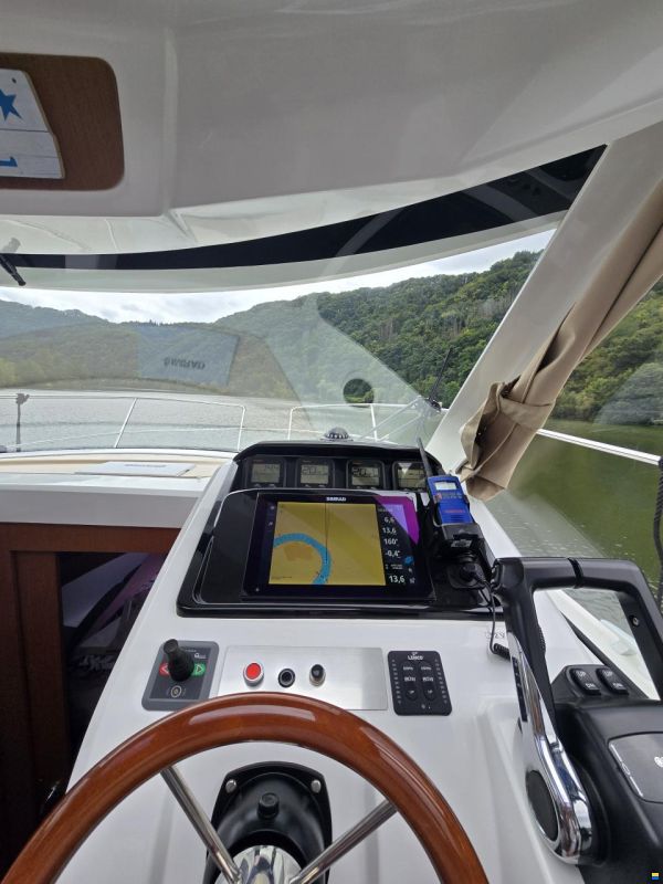 Jeanneau Merry Fisher 855