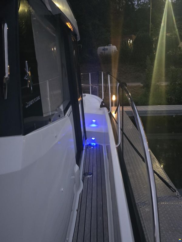 Jeanneau Merry Fisher 855
