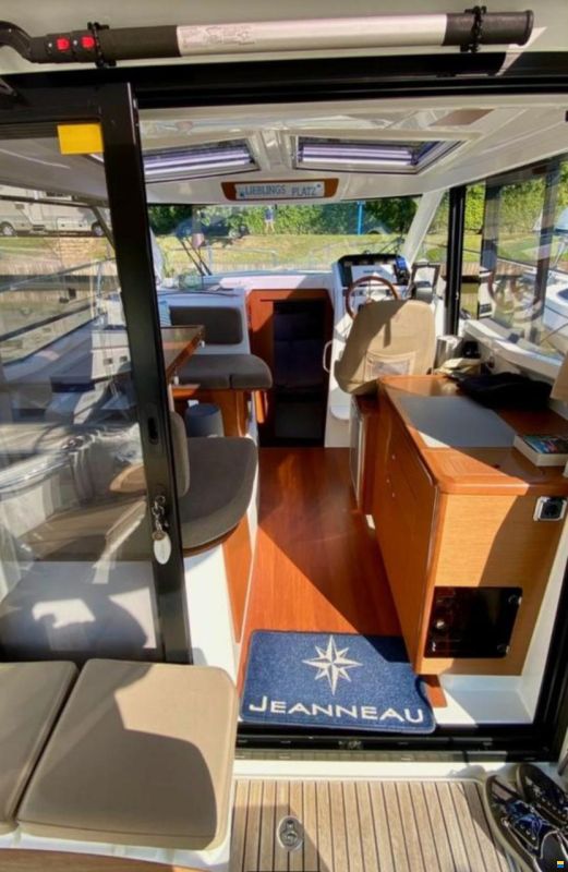 Jeanneau Merry Fisher 855