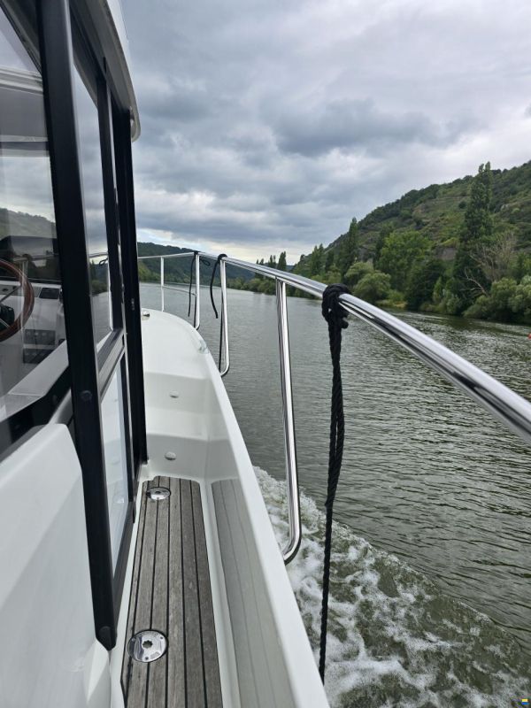 Jeanneau Merry Fisher 855