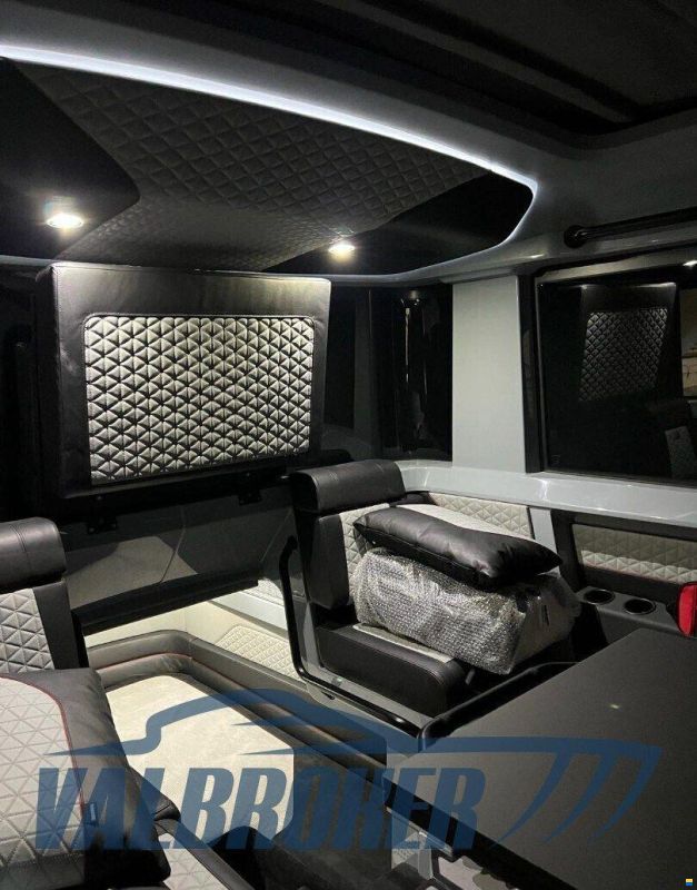 Axopar Brabus 900 Shadow