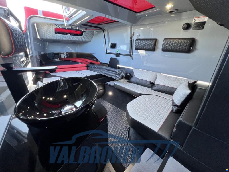Axopar Brabus 900 Shadow