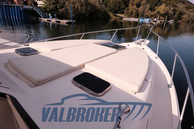 Mainship Pilot 34
