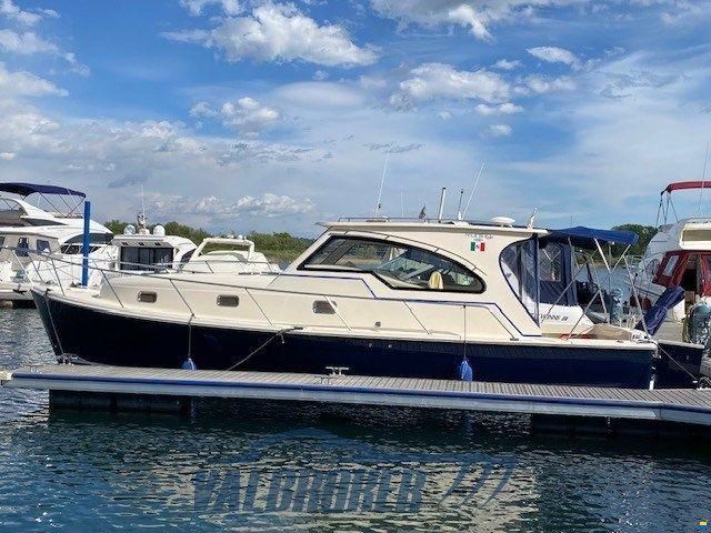 Mainship Pilot 34