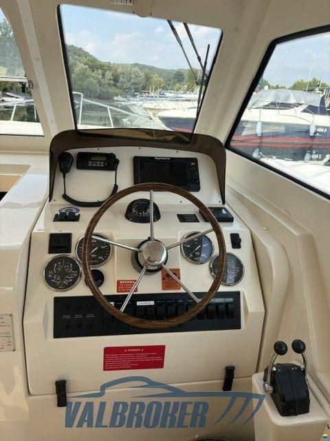 Mainship Pilot 34
